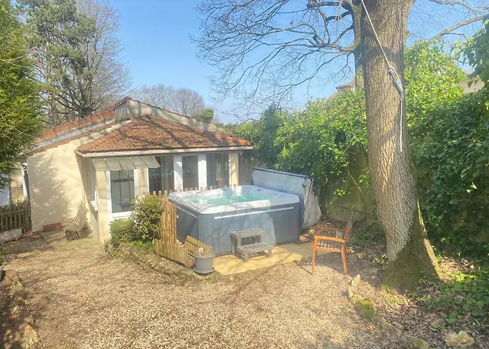 Maison Avec Jardin Et Jacuzzi Proche Polytechnique
