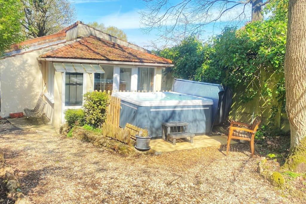 Maison Avec Jardin Et Jacuzzi Proche Polytechnique Holiday home *