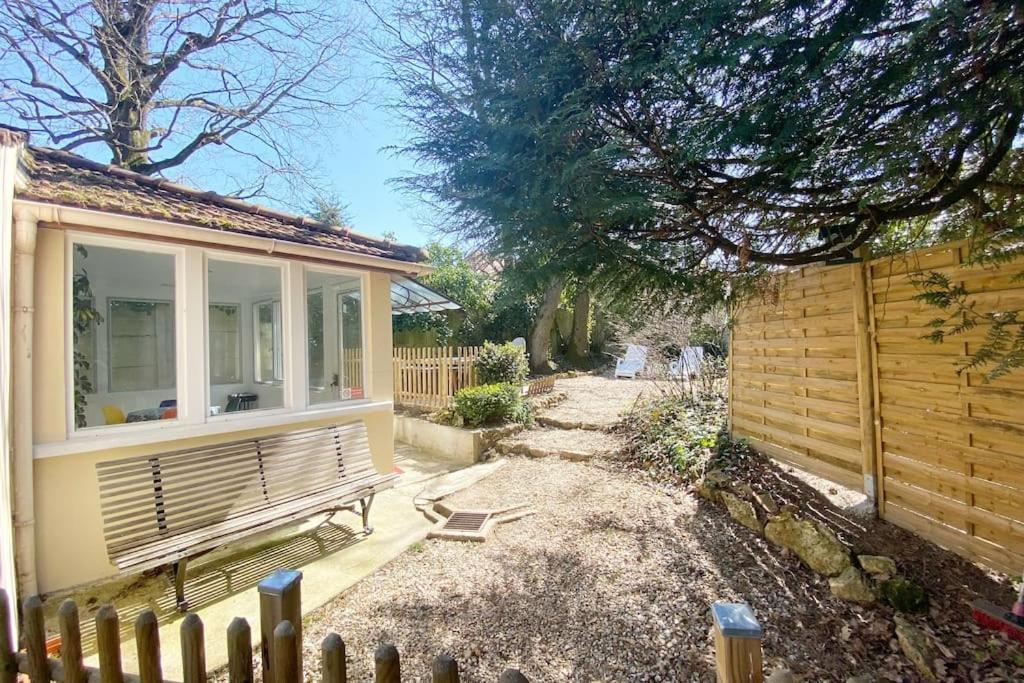 Holiday home Maison Avec Jardin Et Jacuzzi Proche Polytechnique