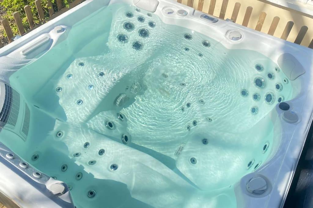 Maison Avec Jardin Et Jacuzzi Proche Polytechnique Holiday home *